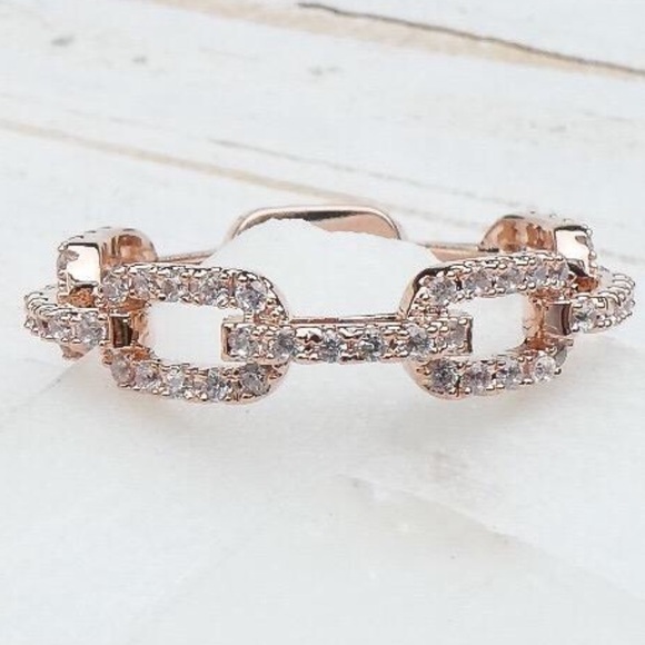 New Item✨ 18k Rose Gold Link Ring 😍✨ - Picture 6 of 6